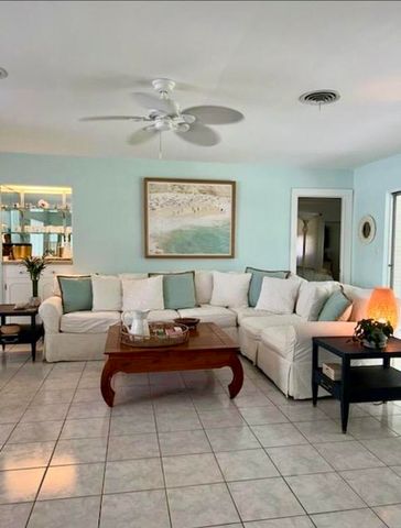 301 SW 8th Terrace, Boca Raton, FL 33486