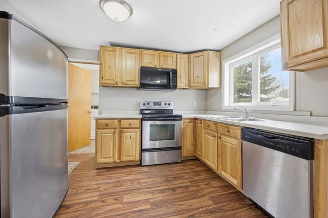 1622 7th Avenue S, Fargo, ND 58103