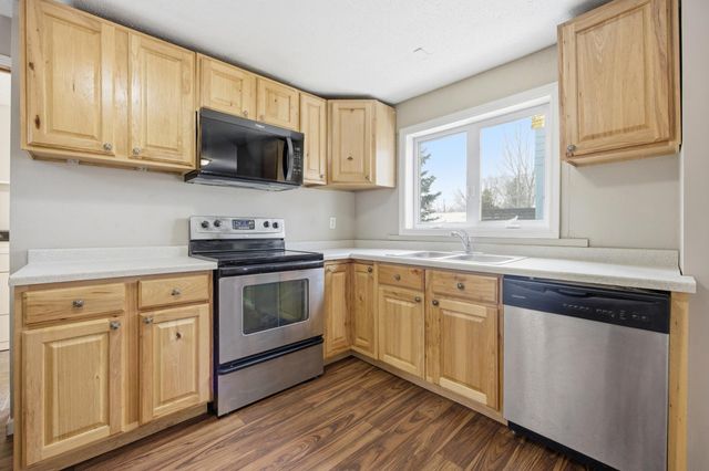 1622 7th Avenue S, Fargo, ND 58103