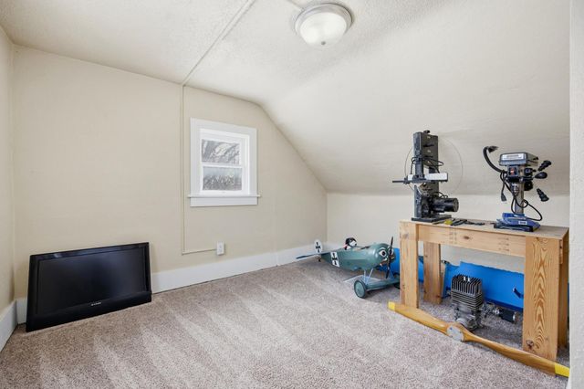 1622 7th Avenue S, Fargo, ND 58103