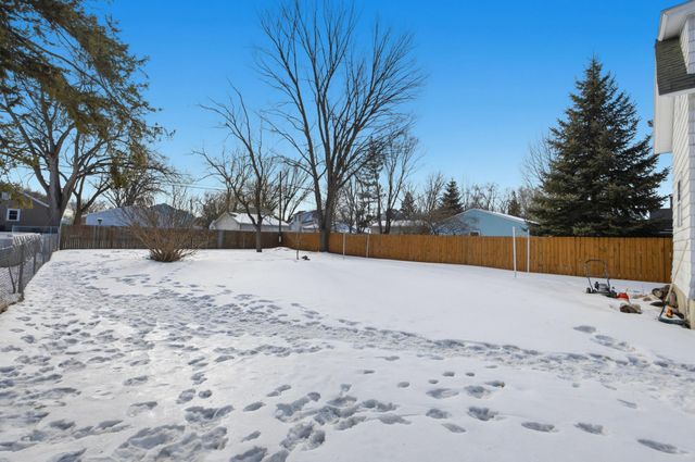 1622 7th Avenue S, Fargo, ND 58103