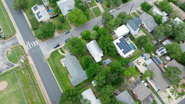 1121 Leona ST, Austin, TX 78702