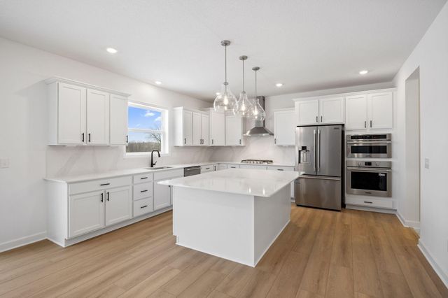8657 Periwinkle Boulevard, Woodbury, MN 55129