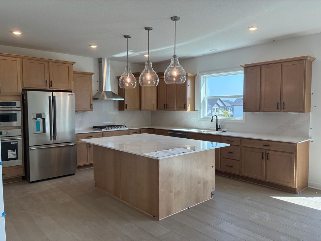 8657 Periwinkle Boulevard, Woodbury, MN 55129 — photo 2