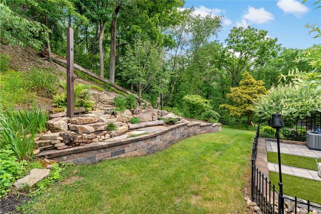 329 Nature Trail Ln, Murrysville, PA 15668