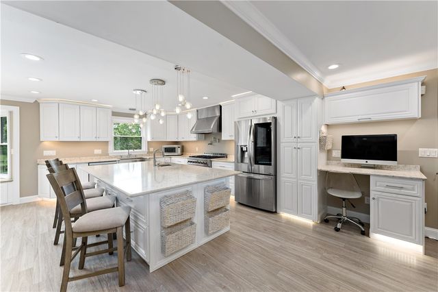 329 Nature Trail Ln, Murrysville, PA 15668