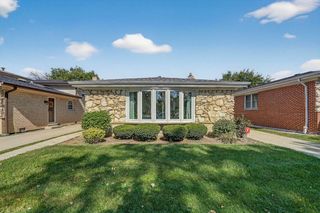 5446 W Lunt Avenue, Chicago, IL 60646