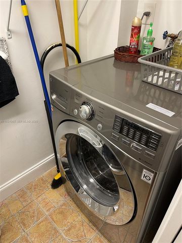 6917 Collins Ave 1008, Miami Beach, FL 33141