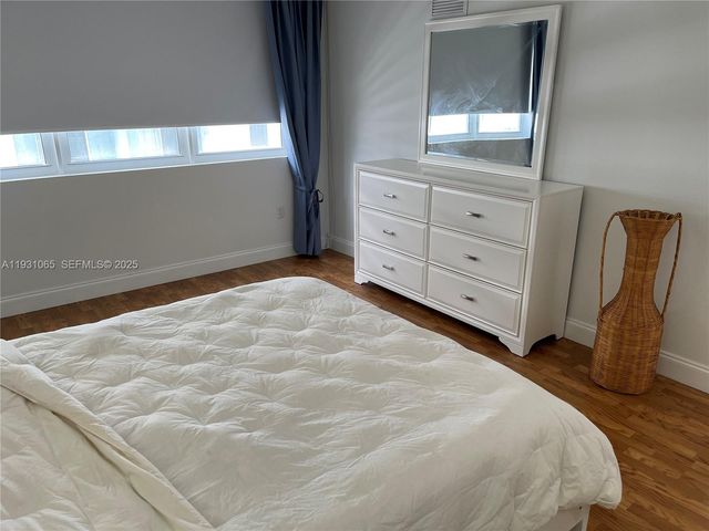 6917 Collins Ave 1008, Miami Beach, FL 33141