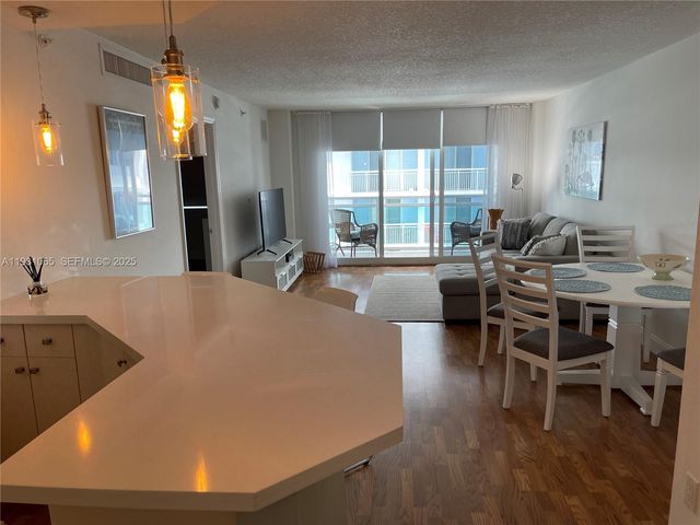 6917 Collins Ave 1008, Miami Beach, FL 33141