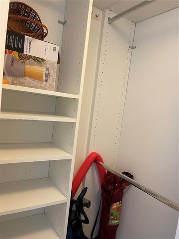 6917 Collins Ave 1008, Miami Beach, FL 33141