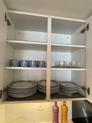 6917 Collins Ave 1008, Miami Beach, FL 33141