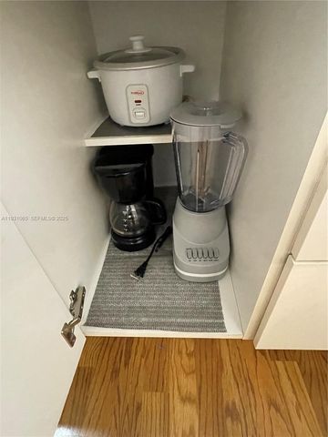 6917 Collins Ave 1008, Miami Beach, FL 33141