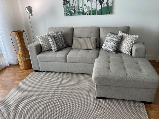 6917 Collins Ave 1008, Miami Beach, FL 33141