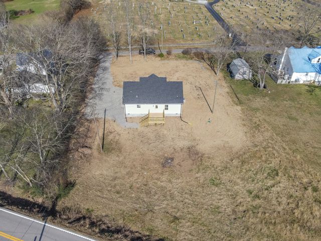 7 Orchard Cemetery Rd, Petersburg, TN 37144