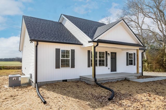 7 Orchard Cemetery Rd, Petersburg, TN 37144