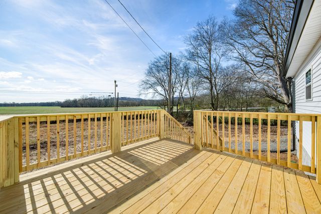 7 Orchard Cemetery Rd, Petersburg, TN 37144