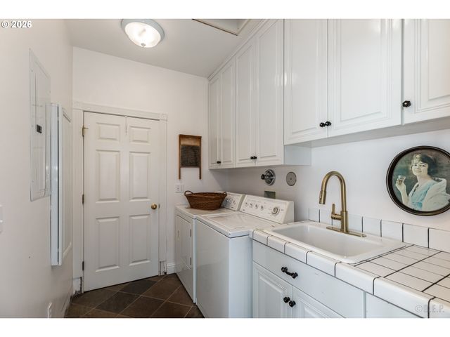 34085 BERG Rd, Warren, OR 97053