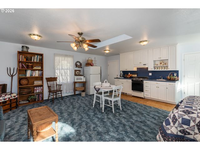 34085 BERG Rd, Warren, OR 97053