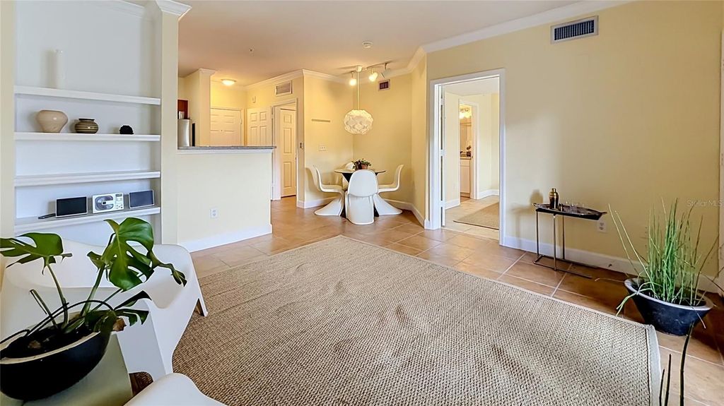 Image 11 of property listing at 202 E SOUTH STREET 4040, Orlando, FL 32801