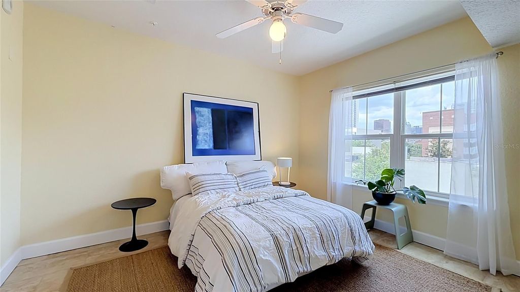Image 13 of property listing at 202 E SOUTH STREET 4040, Orlando, FL 32801
