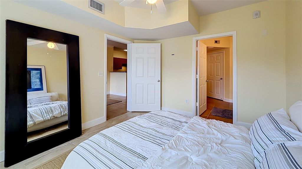 Image 15 of property listing at 202 E SOUTH STREET 4040, Orlando, FL 32801