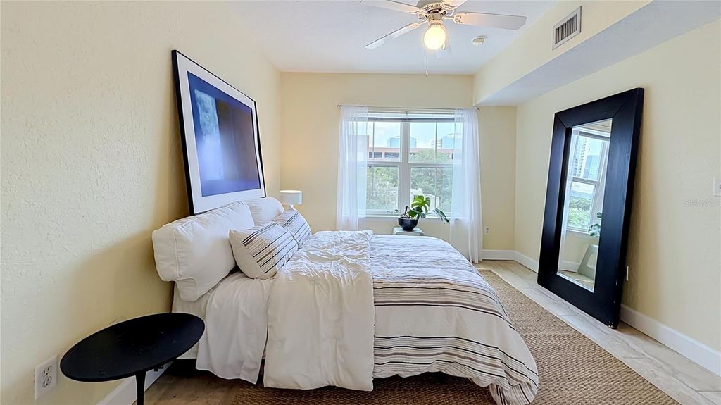 Image 17 of property listing at 202 E SOUTH STREET 4040, Orlando, FL 32801