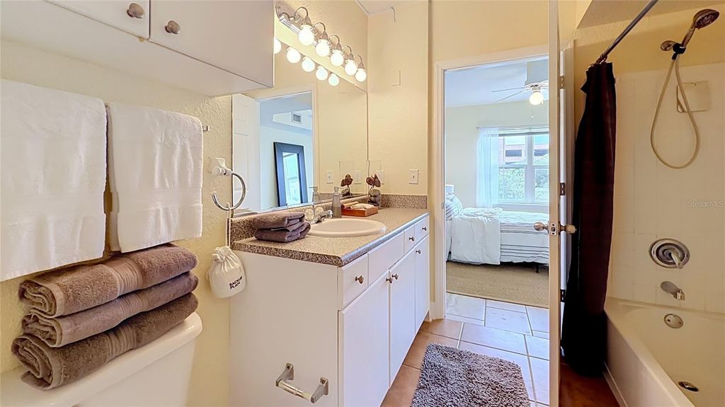 Image 20 of property listing at 202 E SOUTH STREET 4040, Orlando, FL 32801