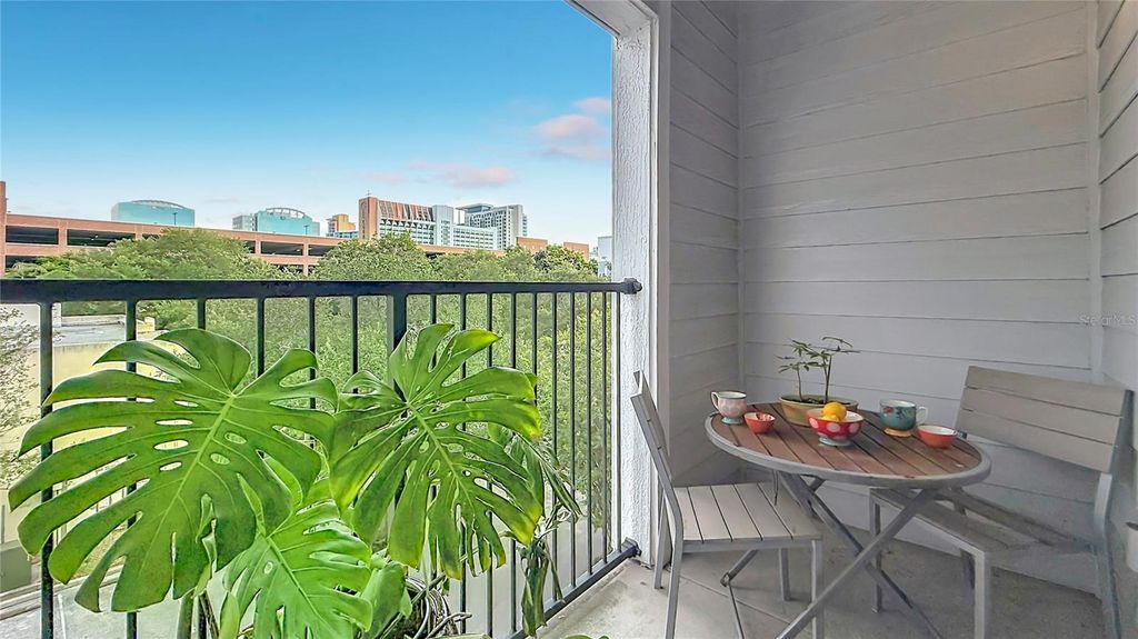 Image 23 of property listing at 202 E SOUTH STREET 4040, Orlando, FL 32801