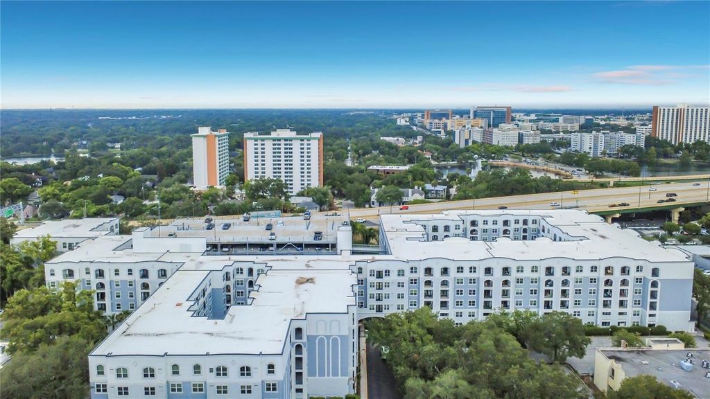Image 27 of property listing at 202 E SOUTH STREET 4040, Orlando, FL 32801