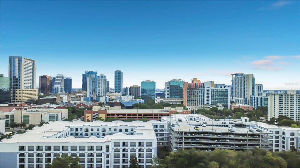 Image 33 of property listing at 202 E SOUTH STREET 4040, Orlando, FL 32801