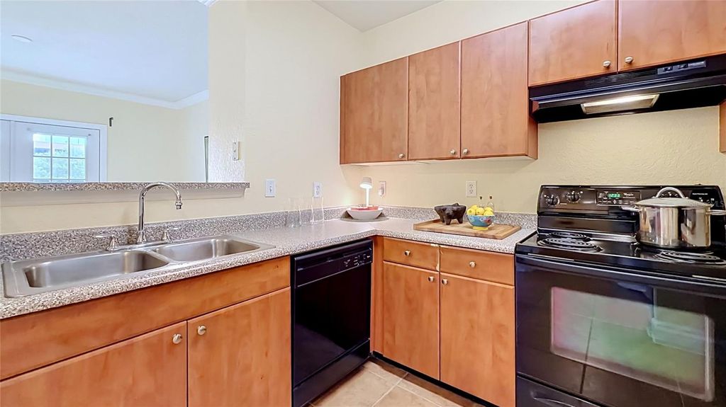 Image 6 of property listing at 202 E SOUTH STREET 4040, Orlando, FL 32801