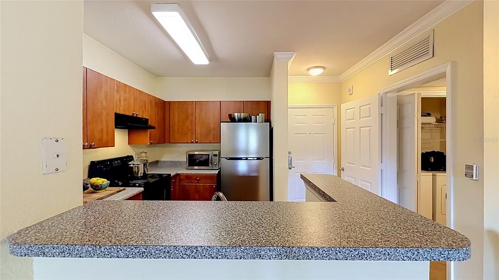 Image 7 of property listing at 202 E SOUTH STREET 4040, Orlando, FL 32801