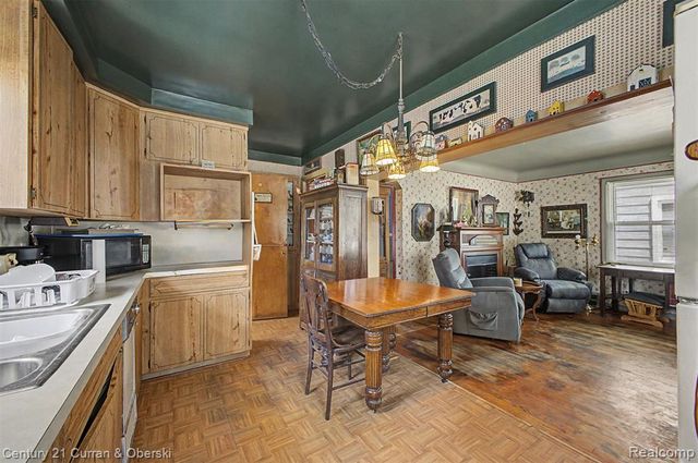 15979 Norborne, Redford, MI 48239
