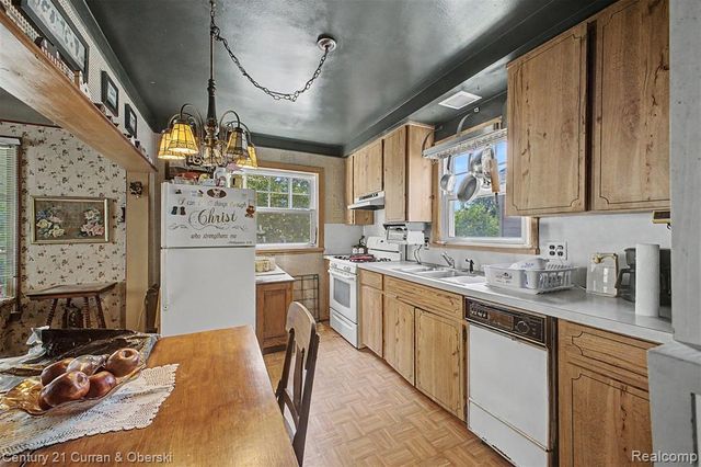 15979 Norborne, Redford, MI 48239