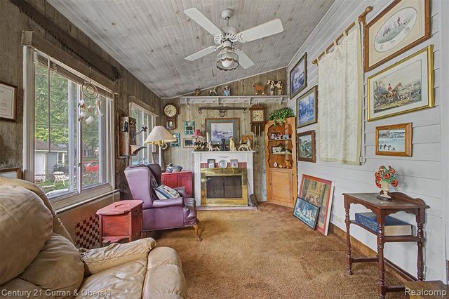 15979 Norborne, Redford, MI 48239