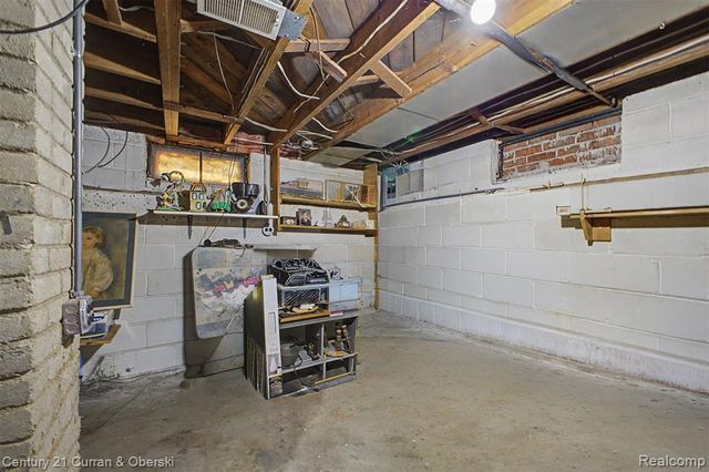 15979 Norborne, Redford, MI 48239
