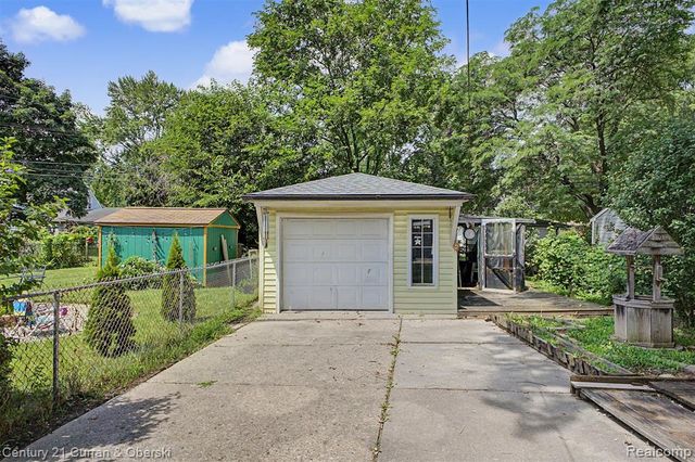 15979 Norborne, Redford, MI 48239