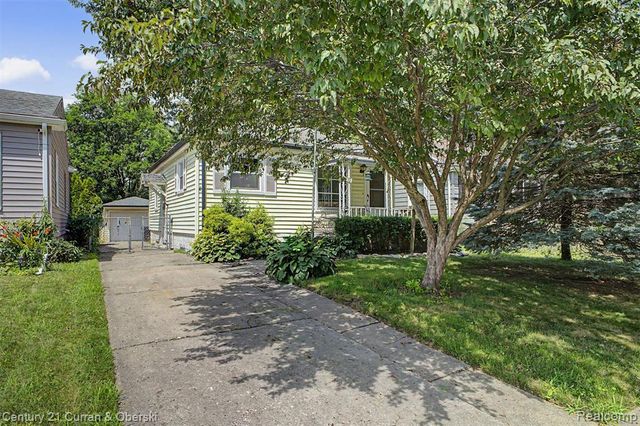 15979 Norborne, Redford, MI 48239
