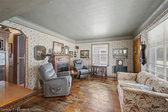 15979 Norborne, Redford, MI 48239
