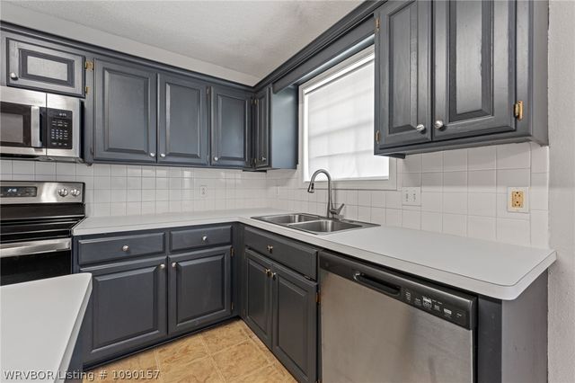 6316 Parkfront Drive, Fort Smith, AR 72916