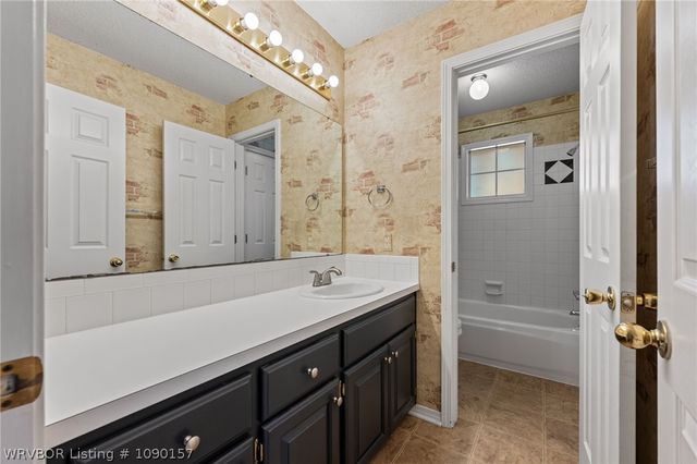 6316 Parkfront Drive, Fort Smith, AR 72916