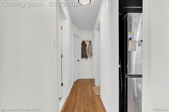 8740 Saratoga Street, Oak Park, MI 48237