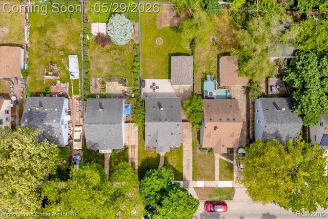 8740 Saratoga Street, Oak Park, MI 48237