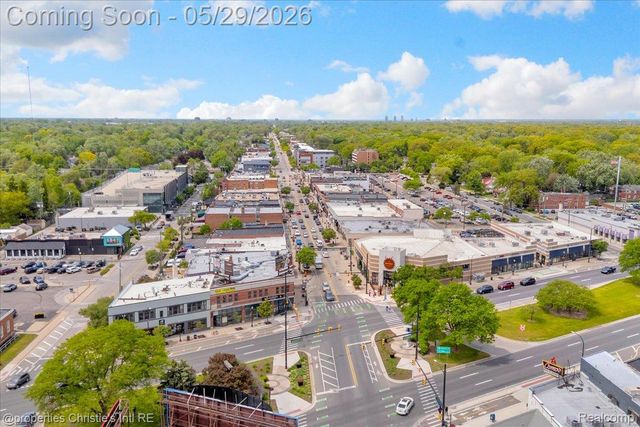 8740 Saratoga Street, Oak Park, MI 48237