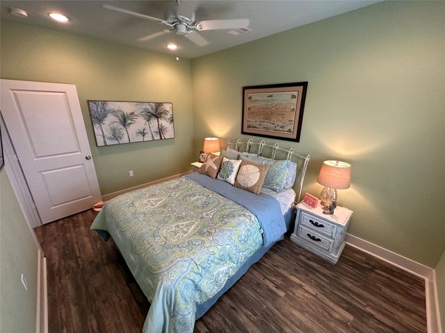 1913 Laguna Harbor Cove Boulevard, Port Bolivar, TX 77650