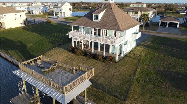 1913 Laguna Harbor Cove Boulevard, Port Bolivar, TX 77650