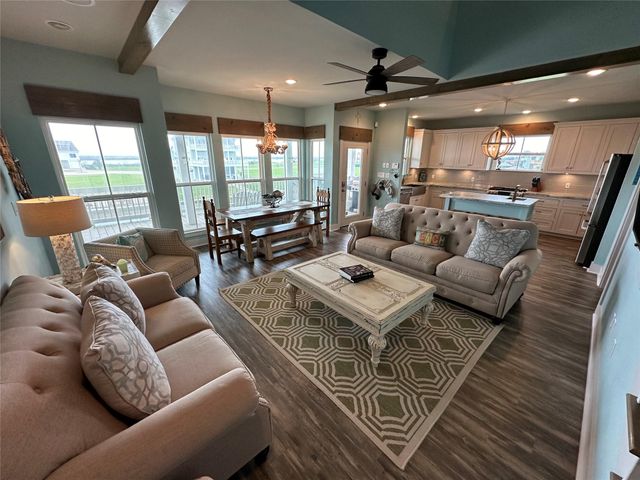 1913 Laguna Harbor Cove Boulevard, Port Bolivar, TX 77650