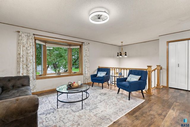 6219 W Coughran Ct Court, Sioux Falls, SD 57106