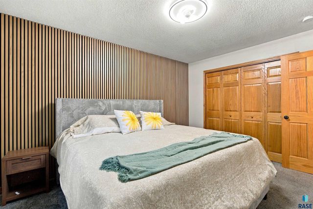 6219 W Coughran Ct Court, Sioux Falls, SD 57106